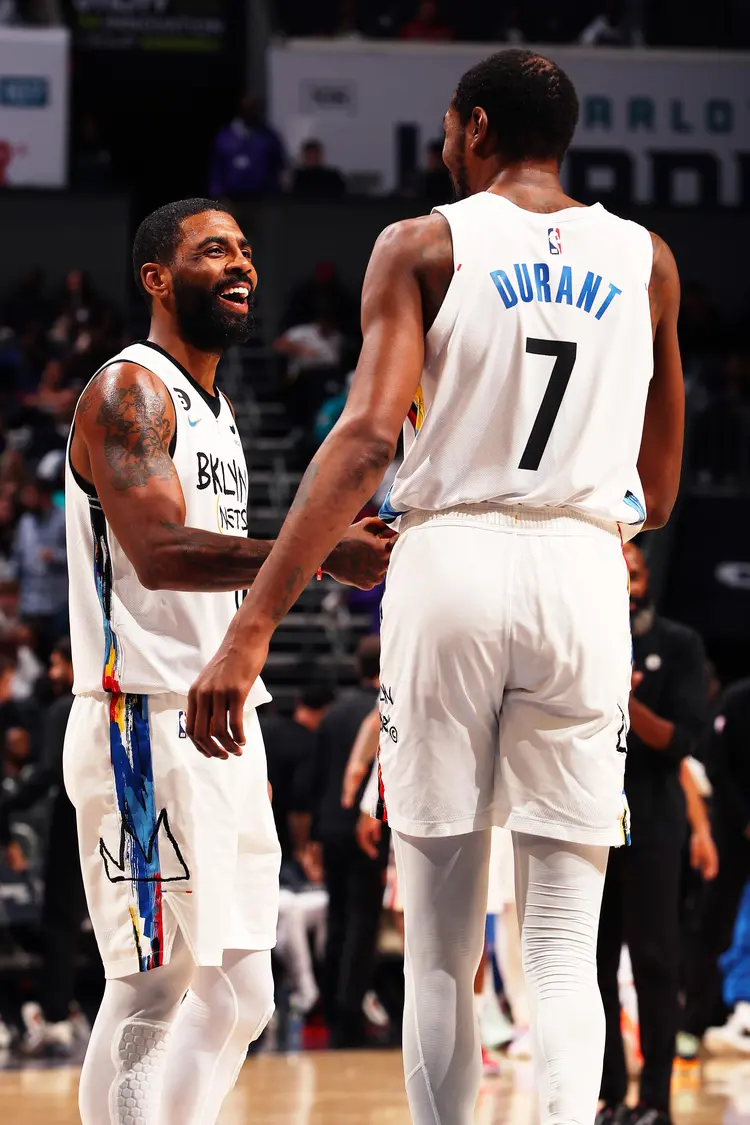 九游体育APP赛地聚焦：欧篮联今晚热度飙升；巴黎圣日耳曼豪取连胜；更衣室稳定；医务组通报恢复的简单介绍